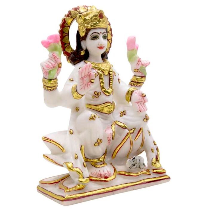 Decorative statue of a goddess