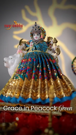 Mahagauri Devi 🦚✨ embodies purity, serenity, and forgiveness. Her radiant form represents the cleansing of past karmas and the dawn of new beginnings.

Peacock Green reflects freshness, hope, and divine grace. Worshipping her brings peace, purity, and emotional healing into every home.

#Navratri2025 #Mahagauri #PeacockGreen #DivineGrace #PureBlessings #NavratriColors #PowerOfShakti #DeviBlessings #FestivalOfFaith #SwayambhuMurti #BringHerHome