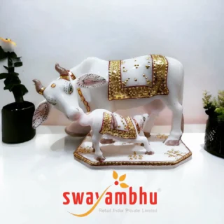 Swayambhu Marble Cow Calf

#swayambhu #swayambhuidolsandtemples #swayambhumumbai #marbleidol #cowcalf #marbleidol #handicrafts #homedecor #templeidol #makeinindia #hometemple #nowavailable #shoponline