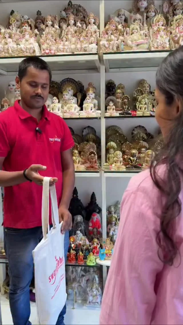 When a simple question takes an unexpected turn. 😂

📍 Visit us at Charni Road & Vashi
📩 DM us to place your order
🌐www.swayambhustore.com

(swayambhu store, funny reels, relatable content, customer moments, everyday humour, viral reels, trending content, gen z humour, funny conversations, entertainment, lifestyle reels, fun content, social media trends, comedy reels, lighthearted moments)

#swayambhustore #customerstories #genzhumour #instagramreels #entertainment